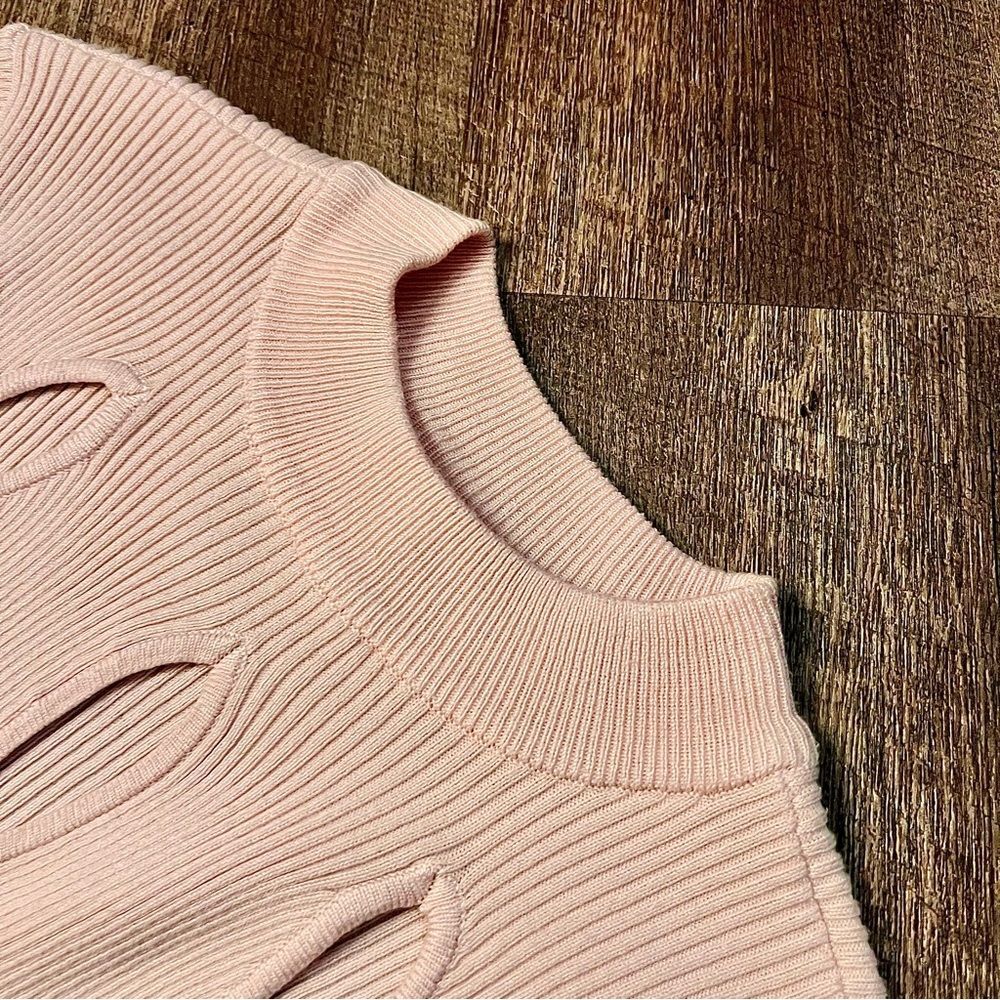 Candie’s Blush Pink Ribbed Keyhole Sweater M Bell Sleeve Knit Top - Picture 8 of 11